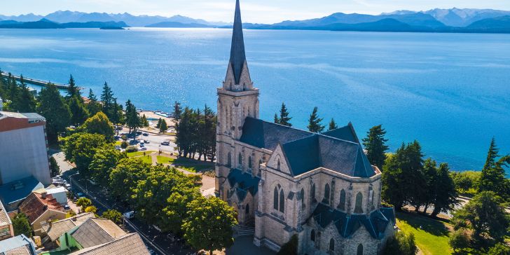 Pacotes para Bariloche - Church in the City of Bariloche, Argentina - Novidades e Promoções