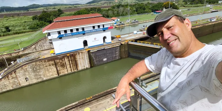 Peter no Canal do Panamá