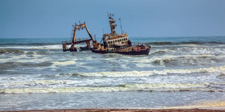 Costa dos Esqueletos-Namibia-Africa-canva (3)_11zon