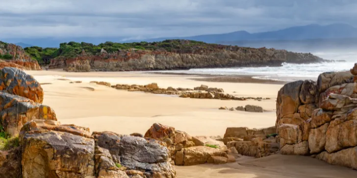 Praia central em Plettenberg Bay - Rota Jardim